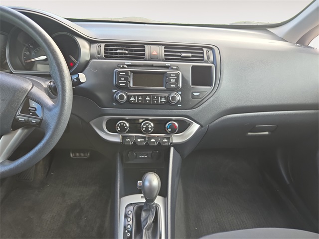 Vehicle image 13 of 15