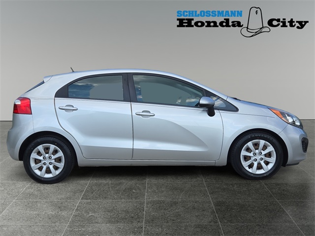 Vehicle image 4 of 15