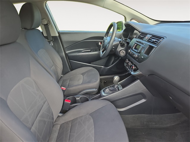Vehicle image 11 of 15