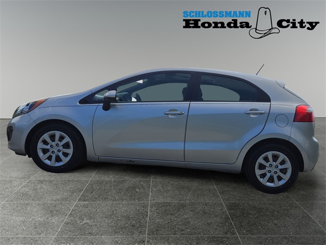 Vehicle image 8 of 15