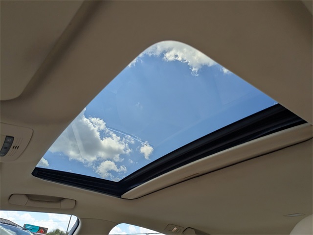 2012 Lexus ES 350 Image 26 of 29