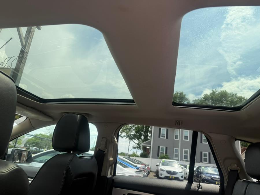 Vehicle image 12 of 13