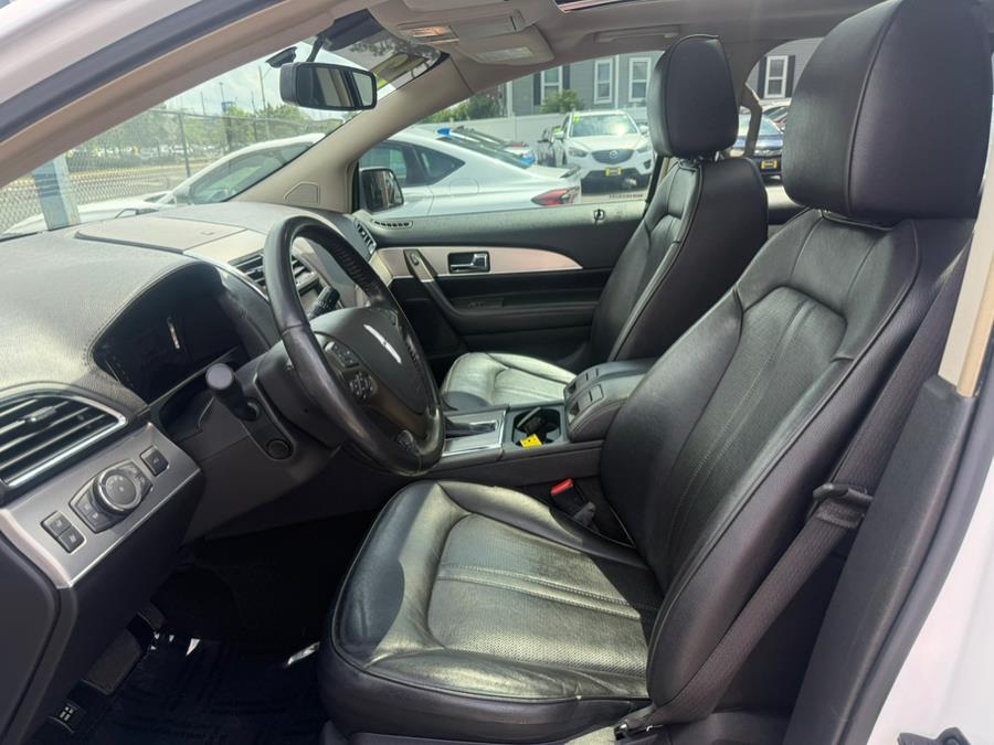 Vehicle image 9 of 13