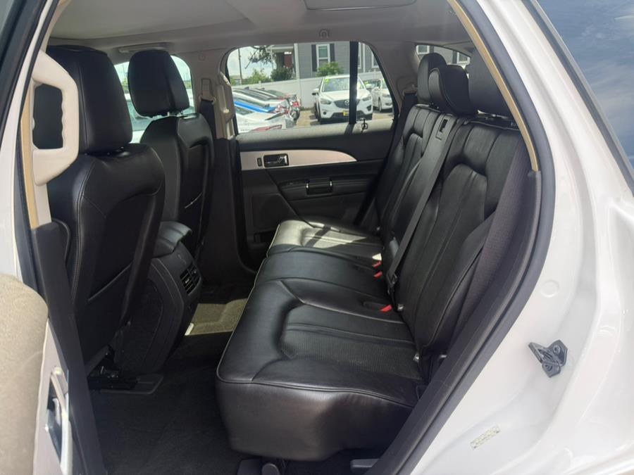 Vehicle image 8 of 13