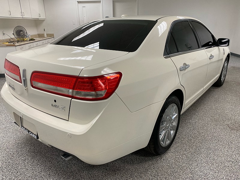 2012 Lincoln MKZ Base Image 4 of 28