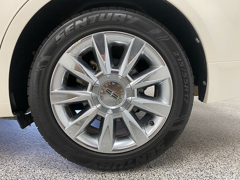 2012 Lincoln MKZ Base Image 10 of 28