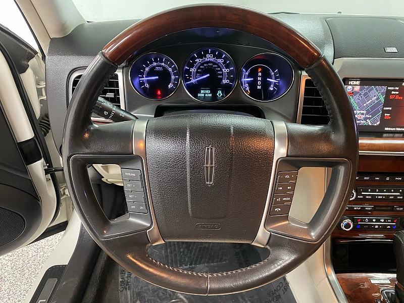 2012 Lincoln MKZ Base Image 19 of 28