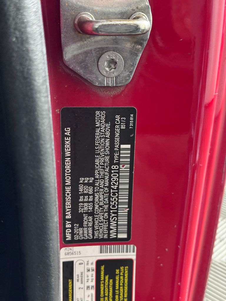 Vehicle image 17 of 23