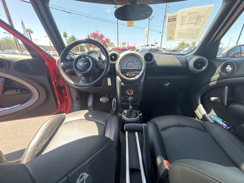 Vehicle image 19 of 26