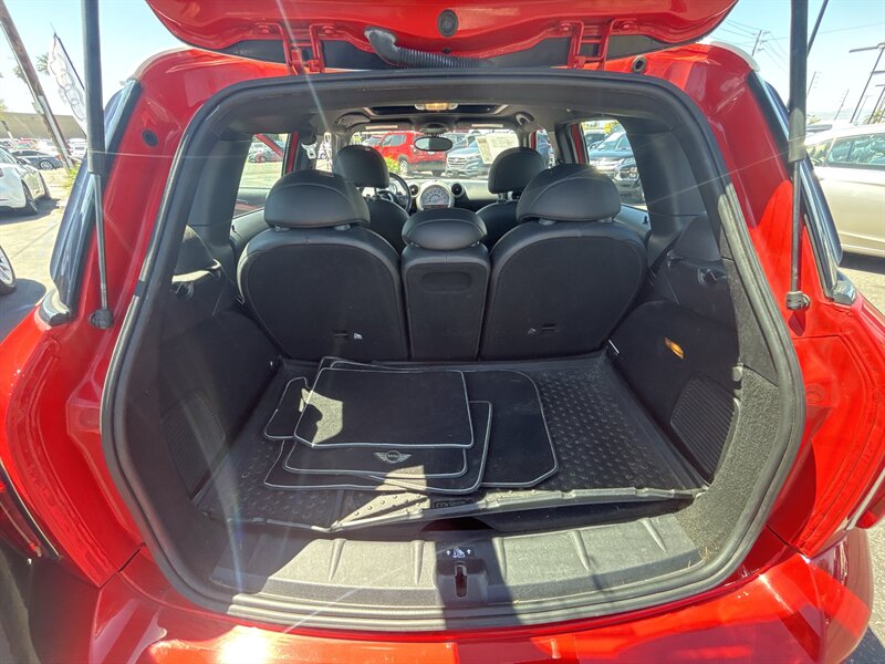 Vehicle image 12 of 26