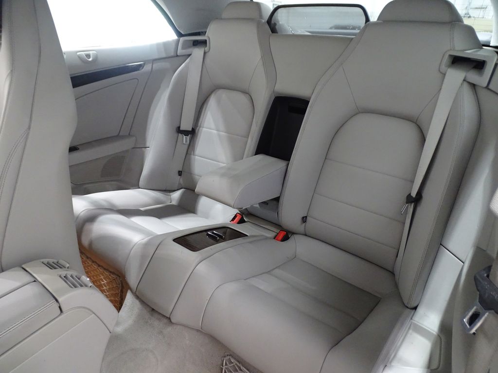 Vehicle image 16 of 42