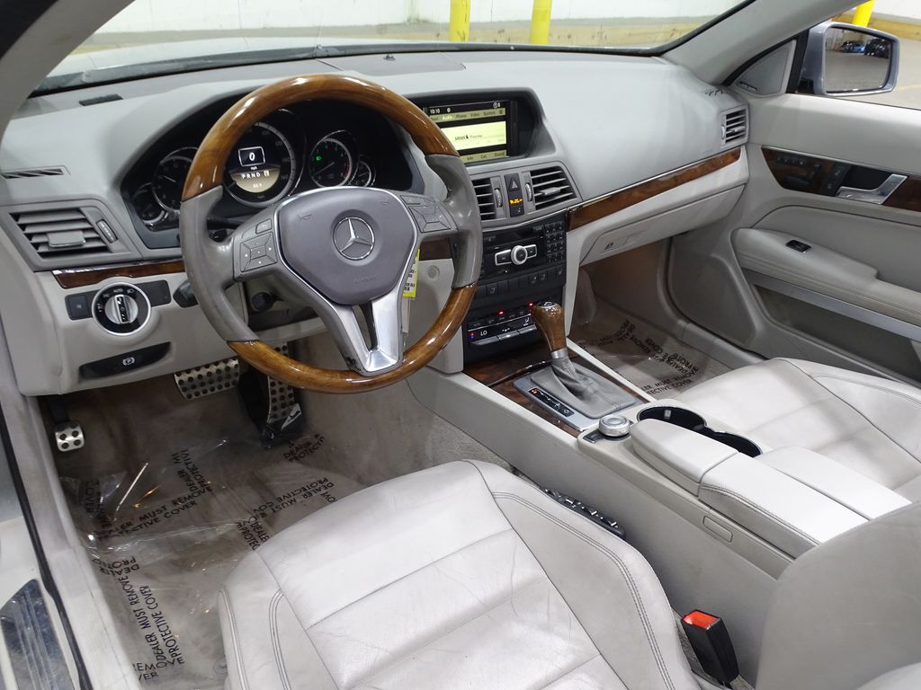 Vehicle image 20 of 42
