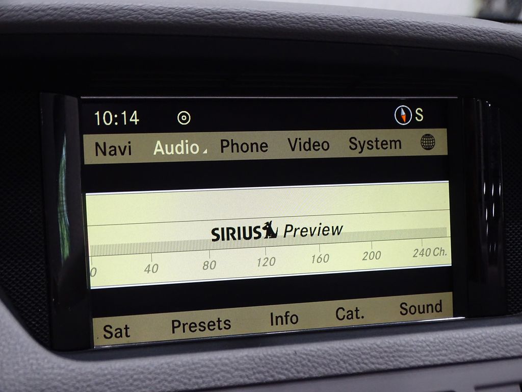 Vehicle image 24 of 42