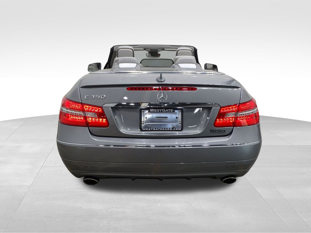 Vehicle image 9 of 42
