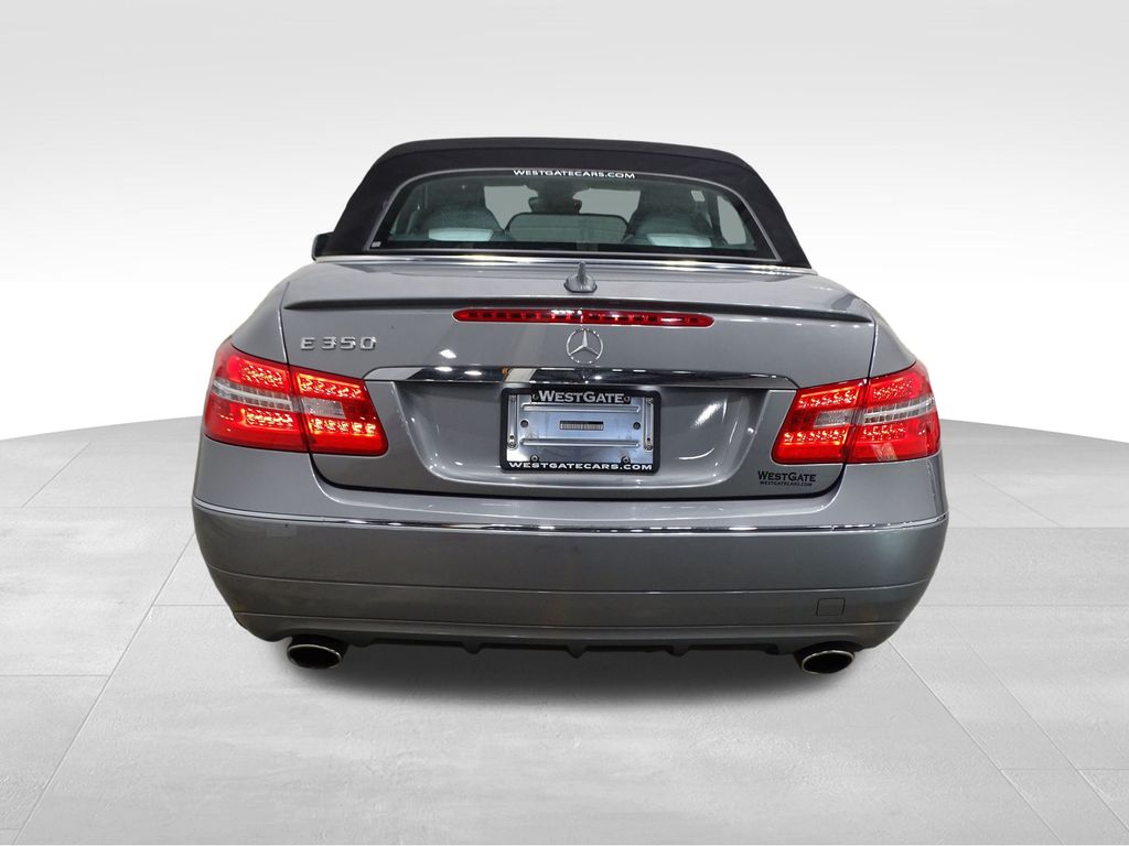 Vehicle image 10 of 42