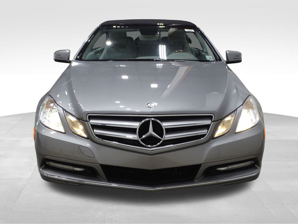 Vehicle image 4 of 42