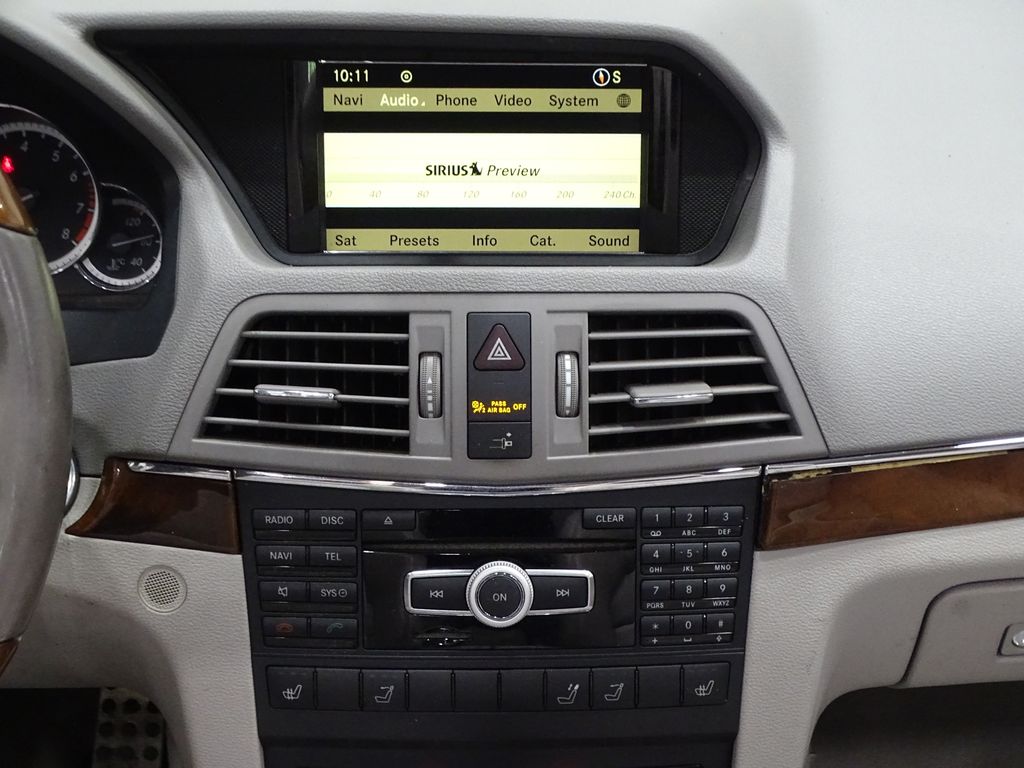 Vehicle image 23 of 42