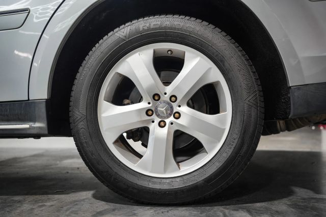 2012 Mercedes-Benz GL-Class 450 Image 20 of 83