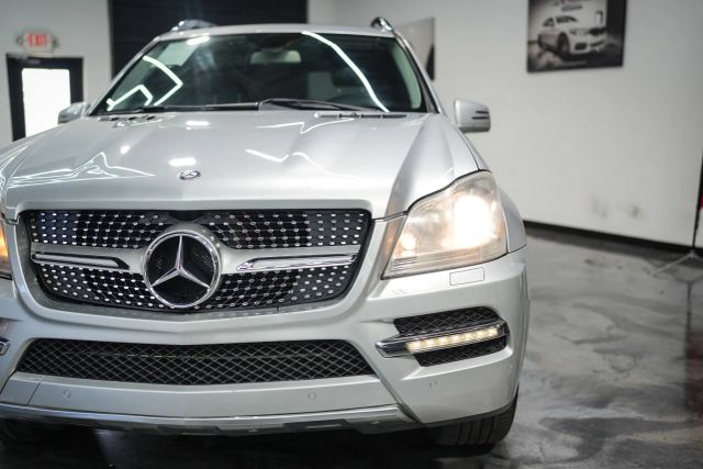 2012 Mercedes-Benz GL-Class 450 Image 6 of 83