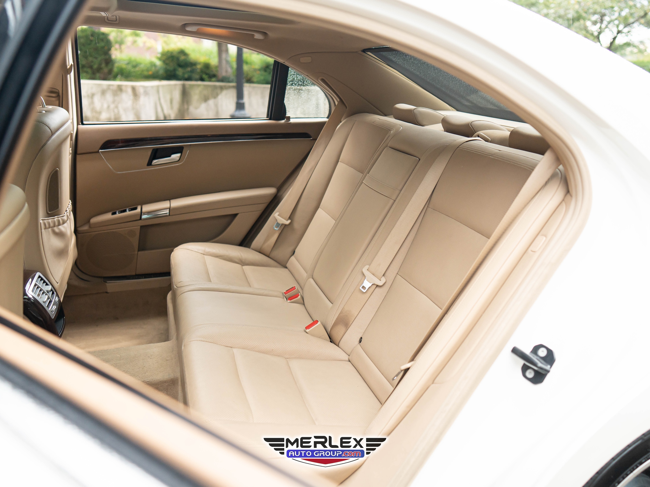 2012 Mercedes-Benz S-Class 550 Image 17 of 51