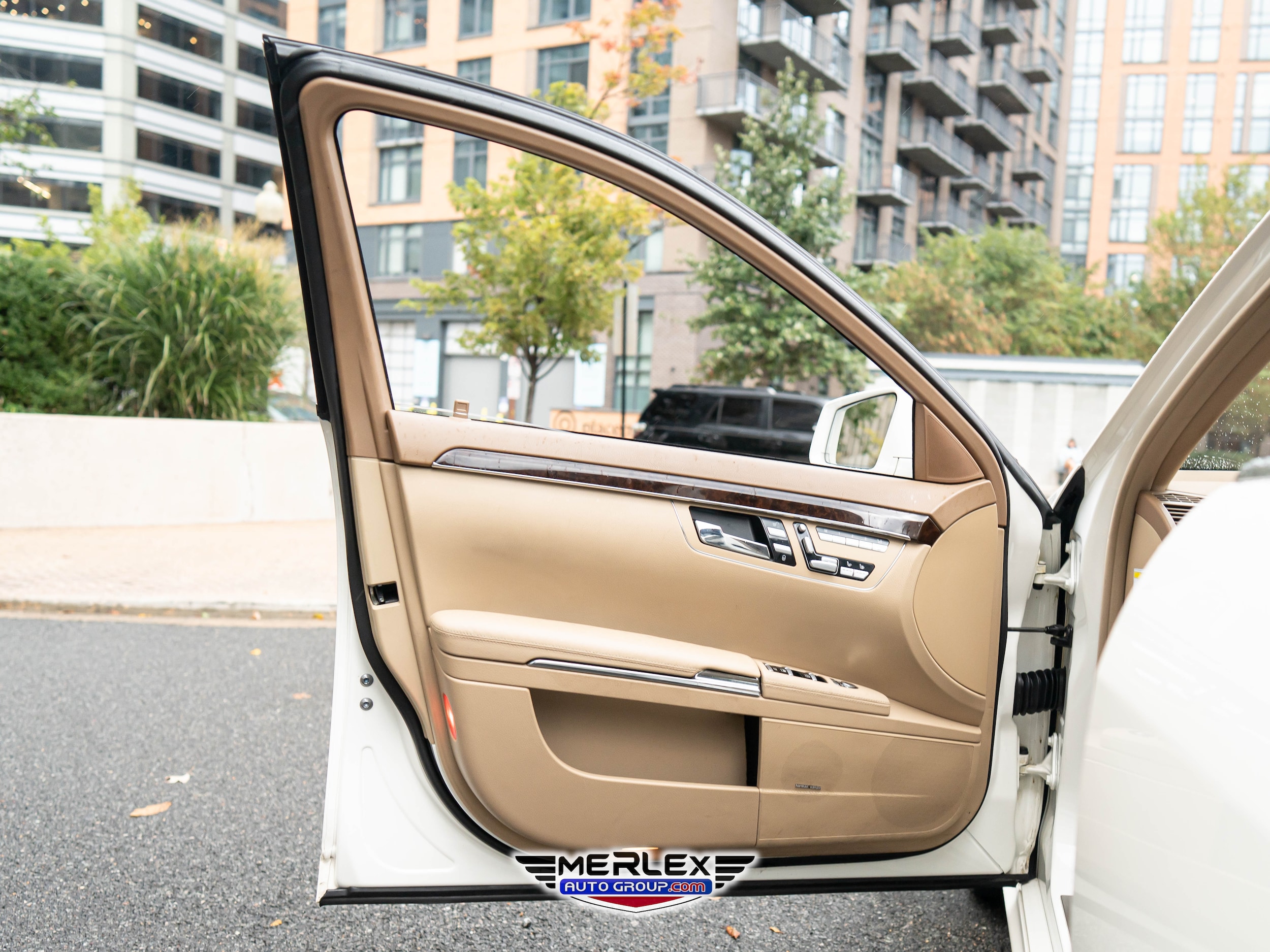 2012 Mercedes-Benz S-Class 550 Image 25 of 51