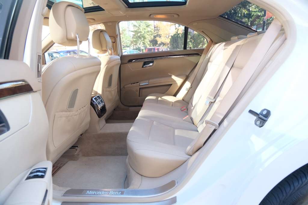 2012 Mercedes-Benz S-Class 550 Image 21 of 46
