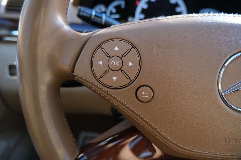 2012 Mercedes-Benz S-Class 550 Image 27 of 46