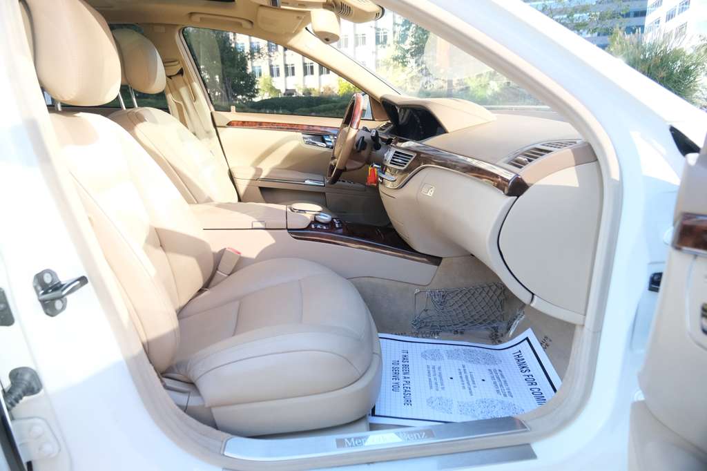 2012 Mercedes-Benz S-Class 550 Image 18 of 46