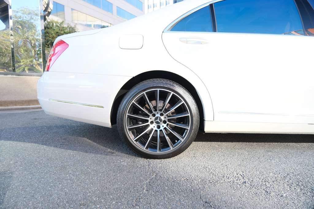 2012 Mercedes-Benz S-Class 550 Image 14 of 46