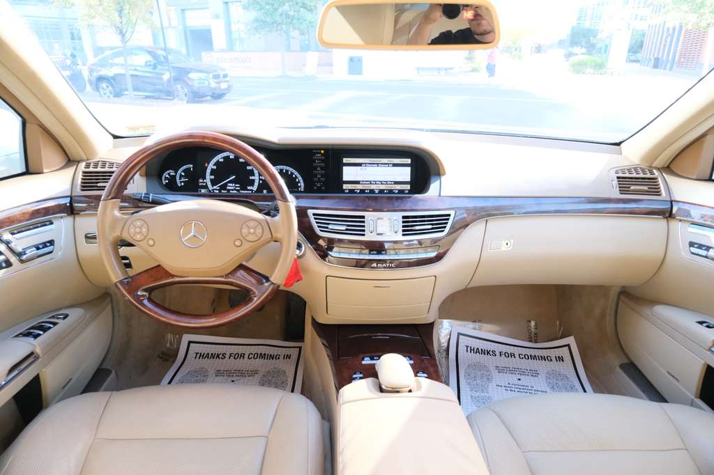 2012 Mercedes-Benz S-Class 550 Image 22 of 46