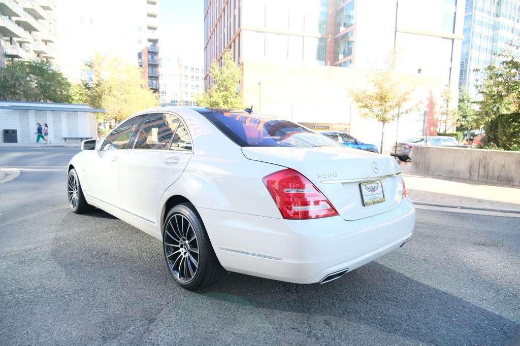 2012 Mercedes-Benz S-Class 550 Image 8 of 46