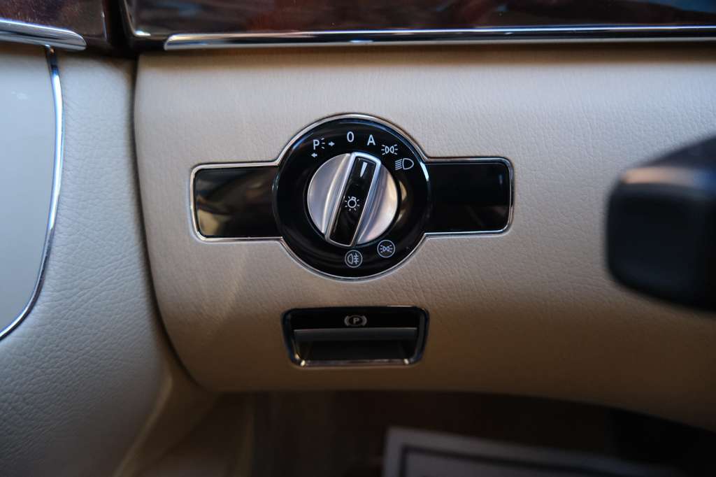 2012 Mercedes-Benz S-Class 550 Image 43 of 46