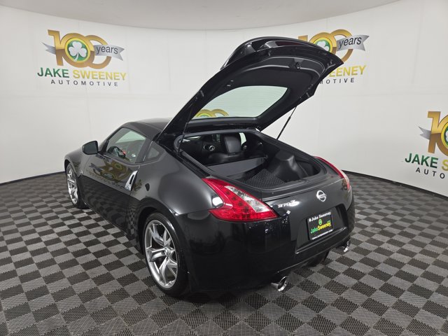 Vehicle image 8 of 29