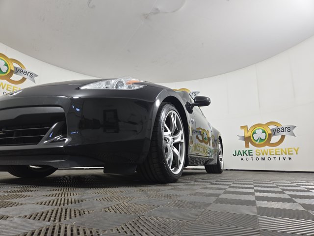 Vehicle image 2 of 29