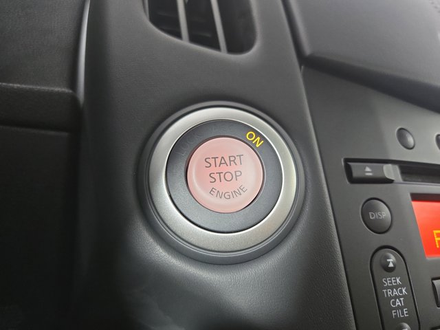 Vehicle image 25 of 29