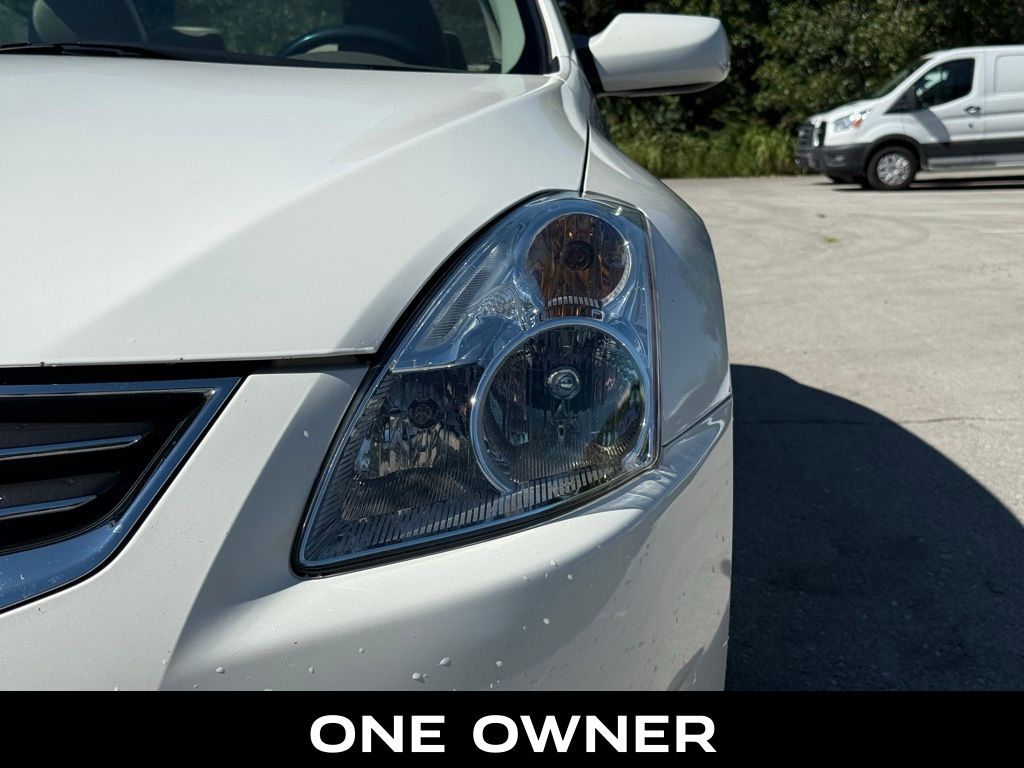 2012 Nissan Altima 2.5 S Image 18 of 30