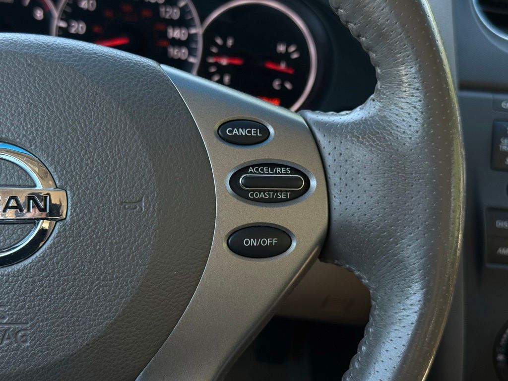 2012 Nissan Altima 2.5 S Image 25 of 30