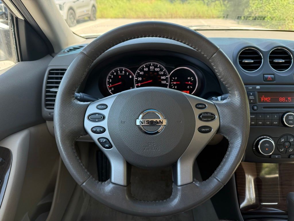 2012 Nissan Altima 2.5 S Image 12 of 30