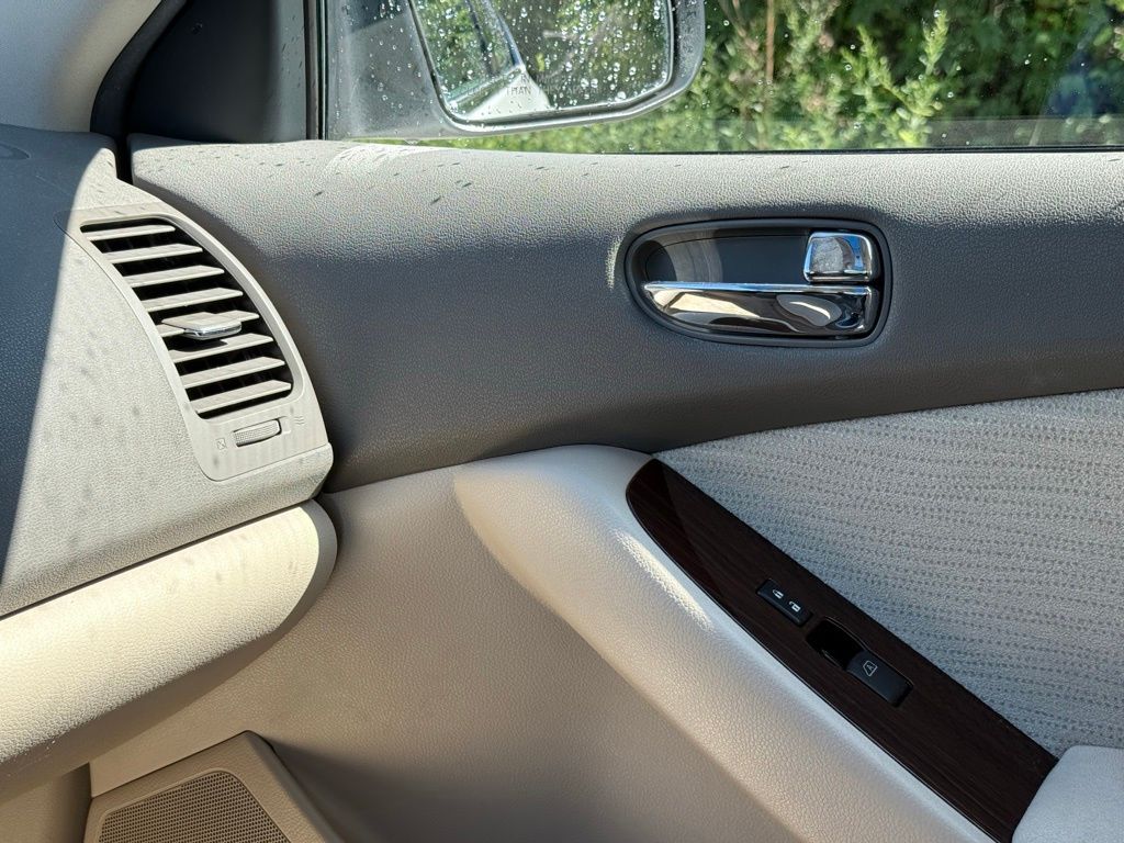 2012 Nissan Altima 2.5 S Image 28 of 30