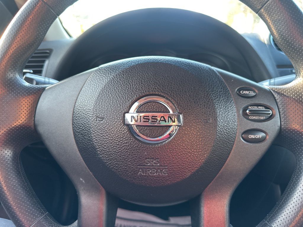 2012 Nissan Altima 2.5 S Image 17 of 19