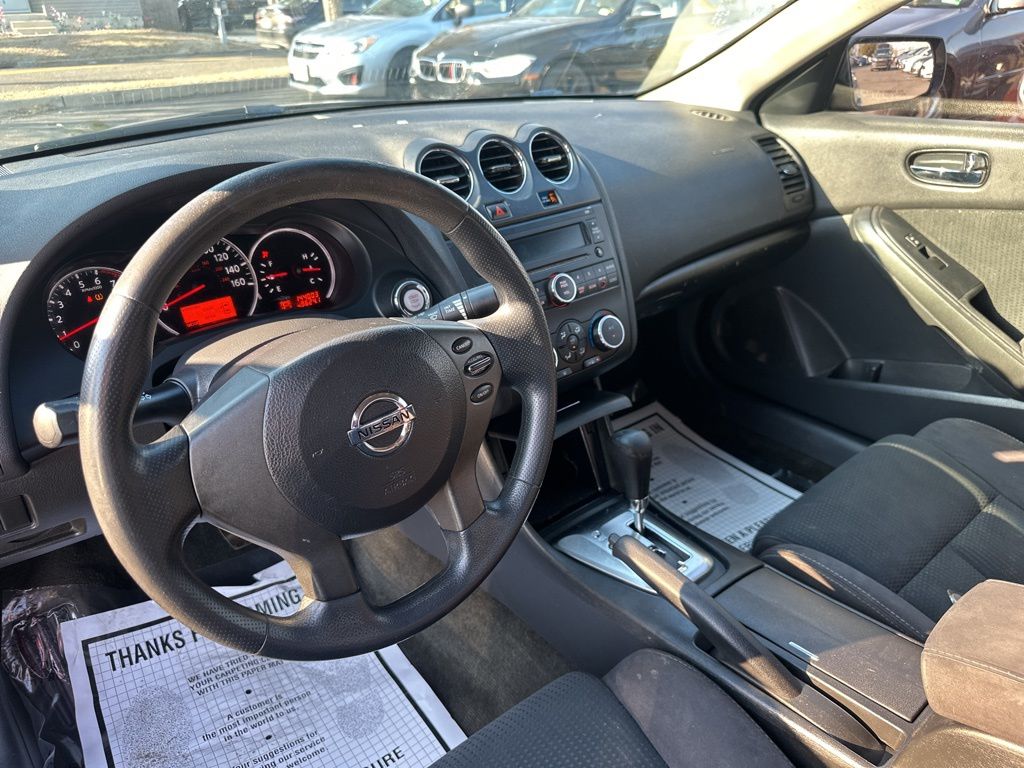 2012 Nissan Altima 2.5 S Image 10 of 19