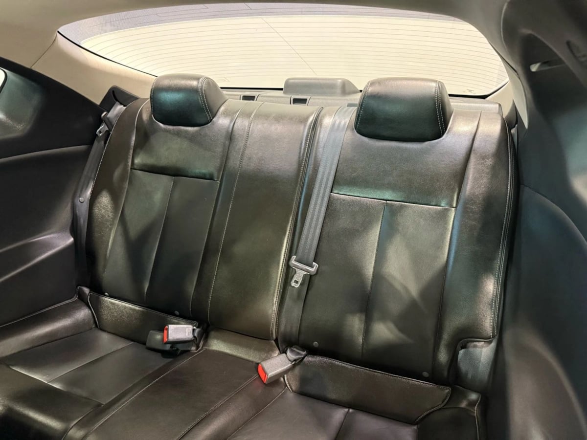 Vehicle image 15 of 24