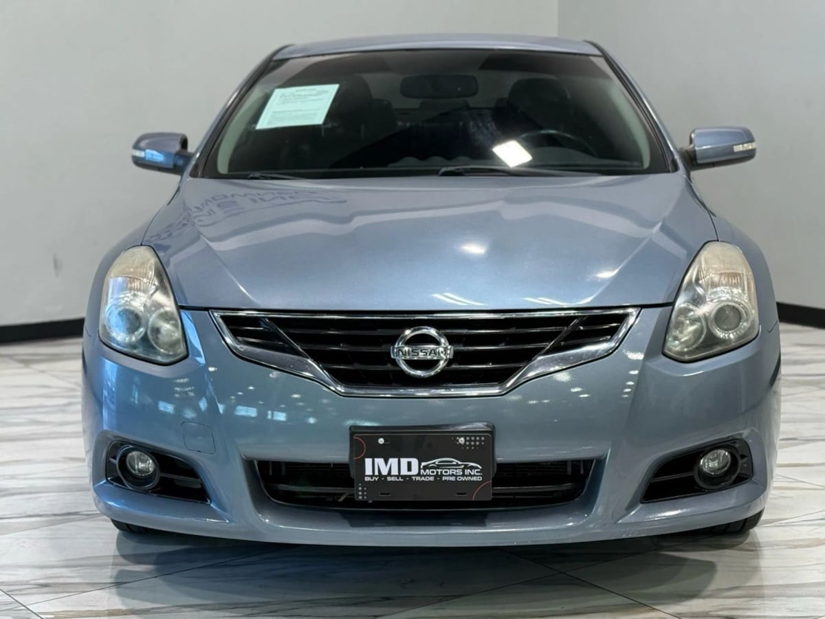Vehicle image 3 of 24