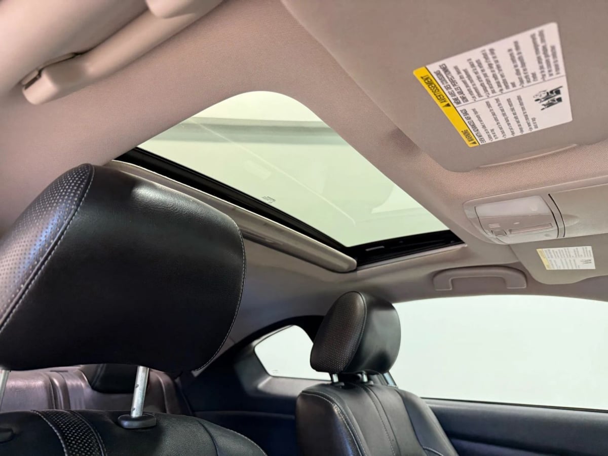 Vehicle image 22 of 24