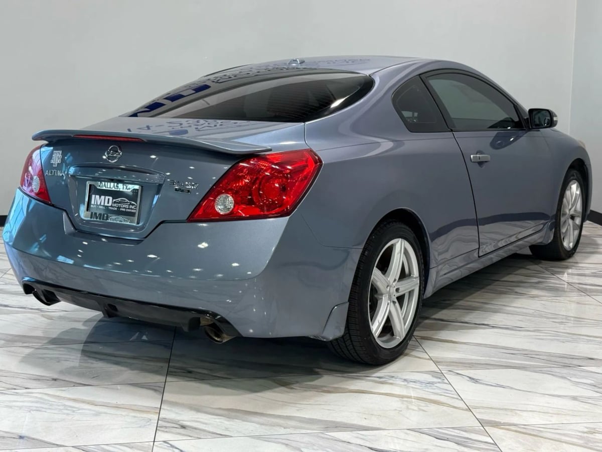 Vehicle image 5 of 24