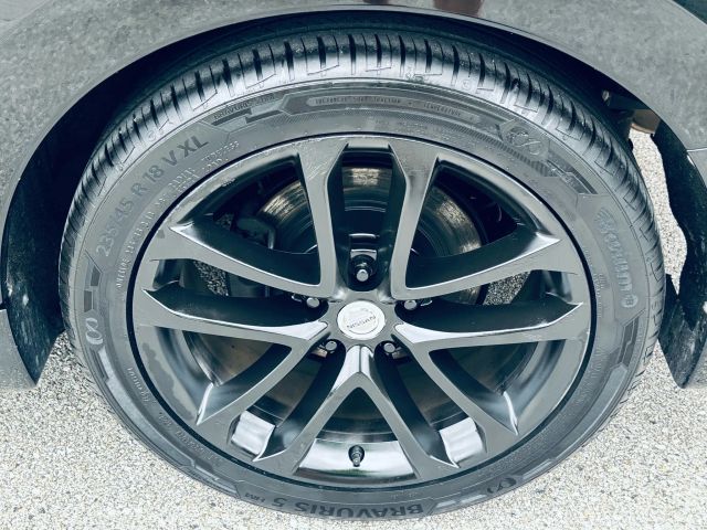 Vehicle image 12 of 30