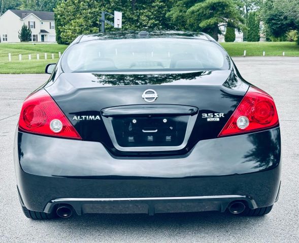 Vehicle image 8 of 30