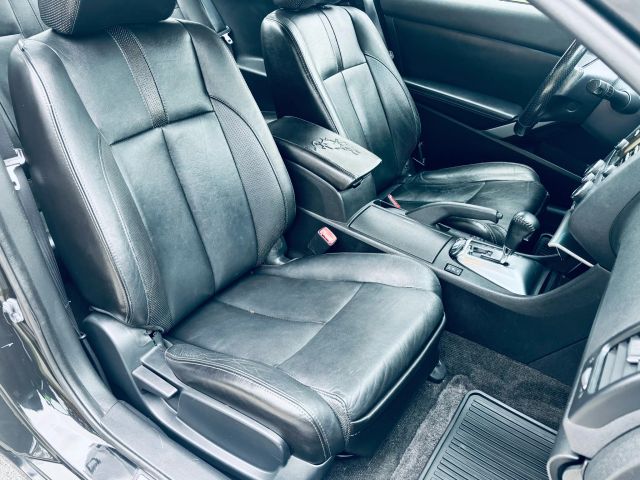 Vehicle image 13 of 30