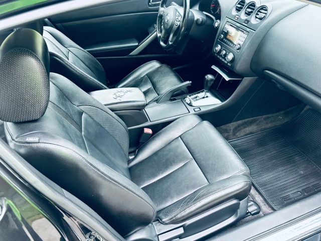 Vehicle image 16 of 30