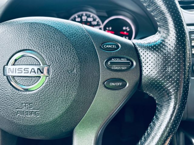Vehicle image 21 of 30
